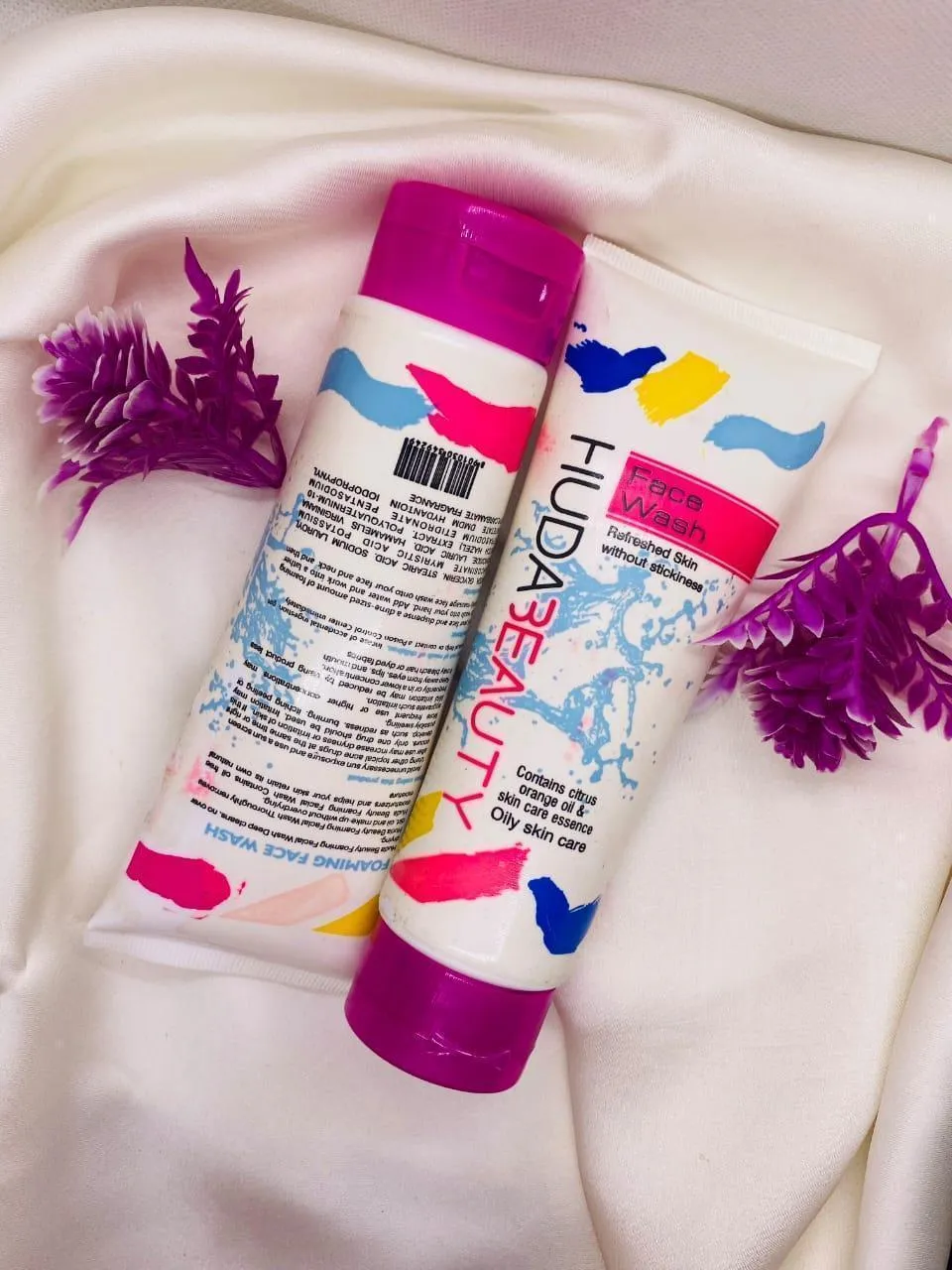 Huda Beauty Whitening And Brightening Face Wash, 100ml - 1 Pc