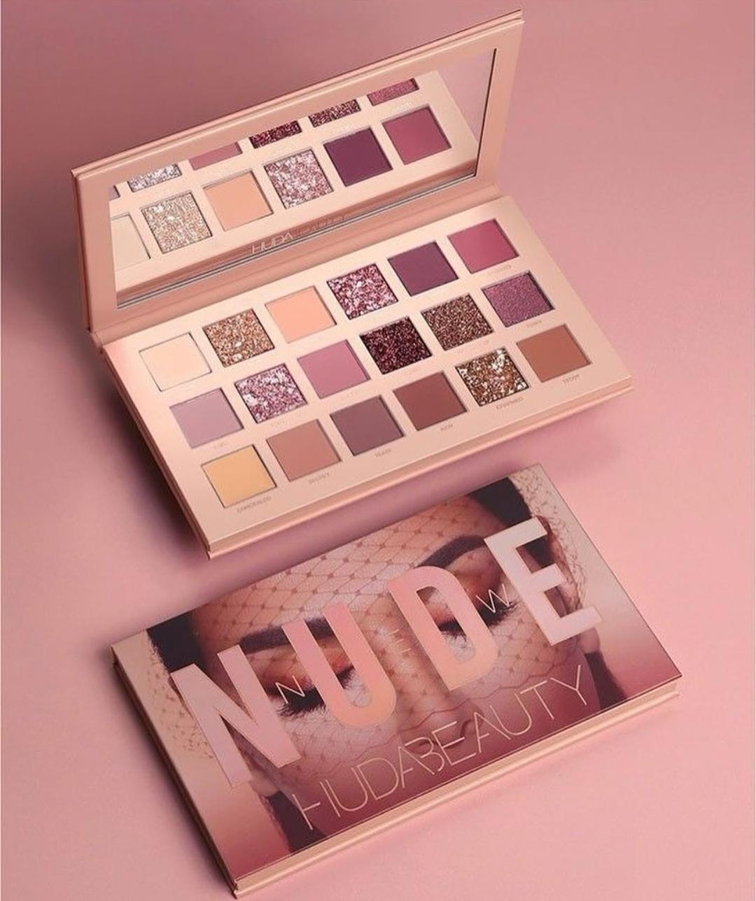 Multicolor Matte And Glitter Eyeshadow Palette – 1 Pcs Smooth Finish