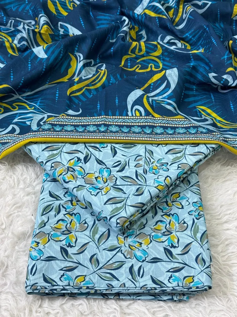 3 Pcs Women's Unstitched Digital Print Suit