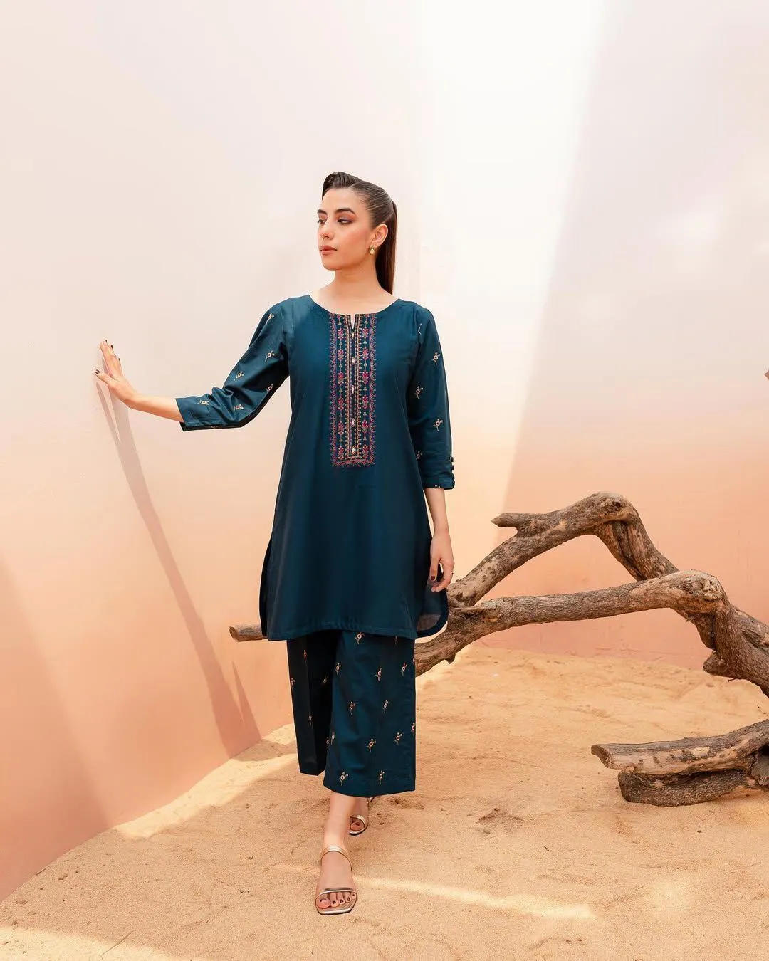 2 Pcs Women's Unstitched Embroidered Suit