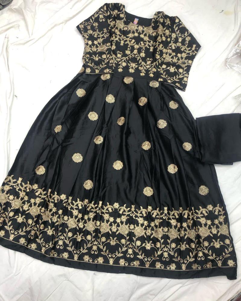 2 Pcs Women’s Stitched Shamoz Silk Embroidered Maxi Suit