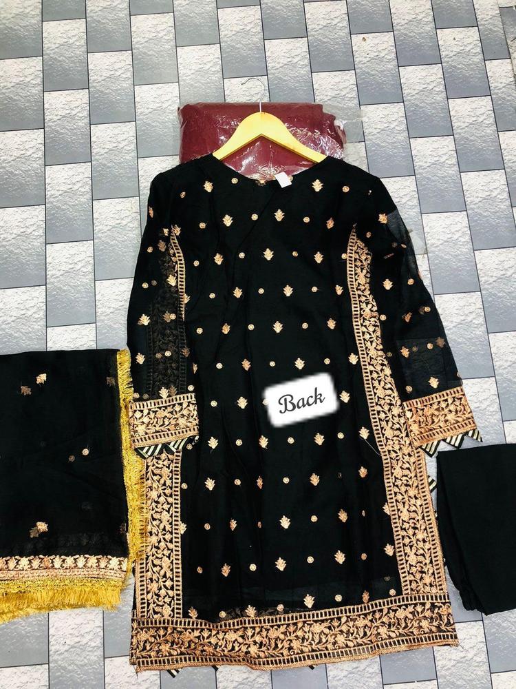 3 Pcs Women’s Stitched Crinkle Chiffon Embroidered Suit
