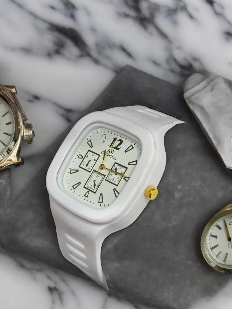 Analogue Fashionable Watch For Men 