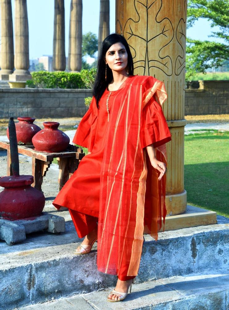 3 Pcs Women's Unstitched Katan Silk Plain Suit