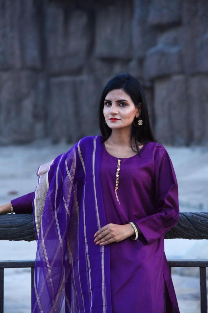 3 Pcs Women's Unstitched Katan Silk Plain Suit