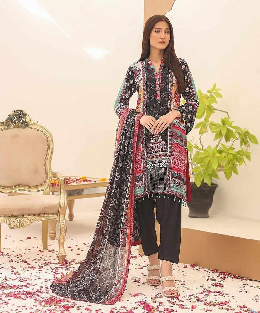 3 Pcs Women's Unstitched Swiss Lawn Printed Suit