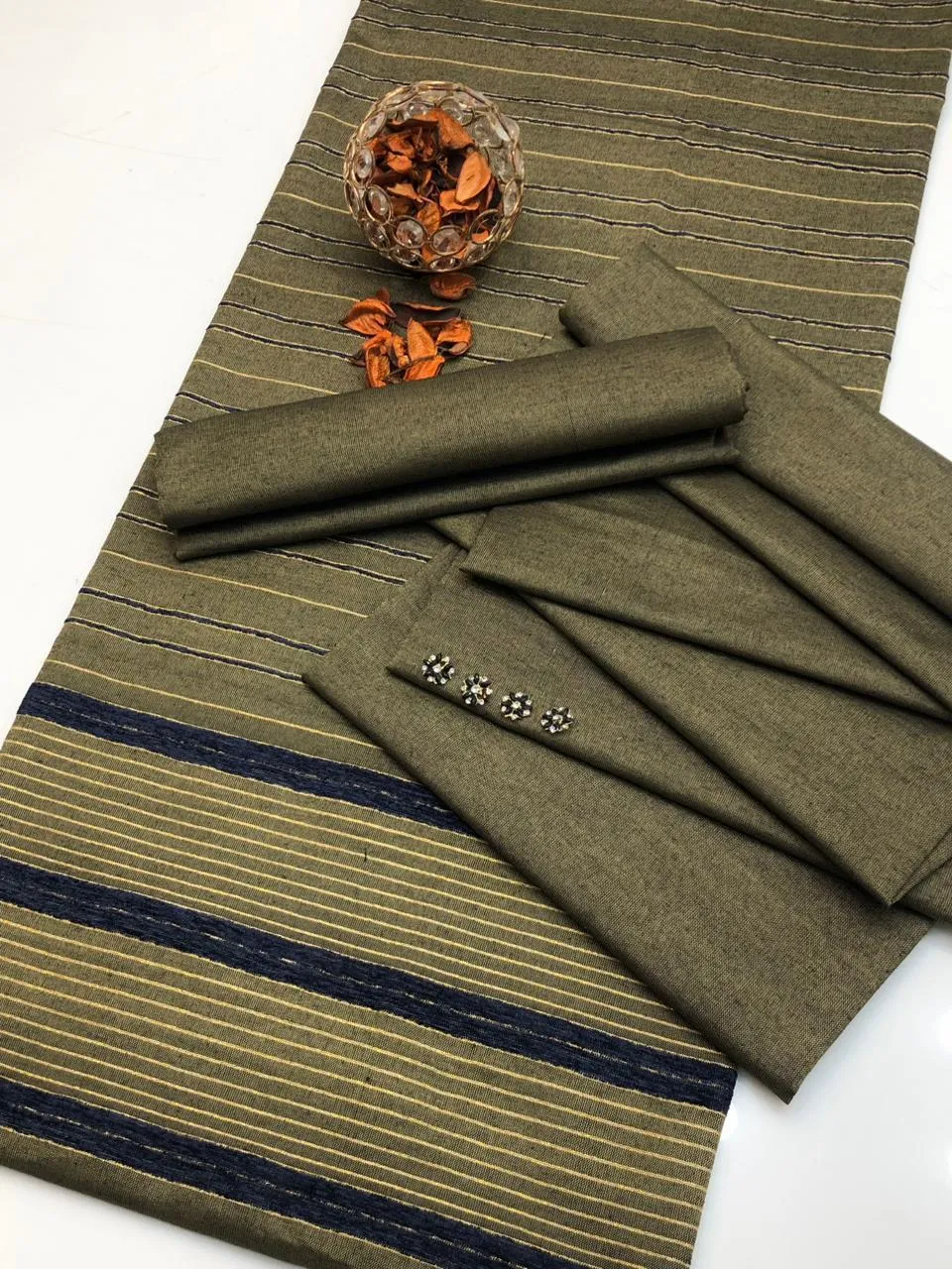 3 Pcs Women's Unstitched Plain Suit