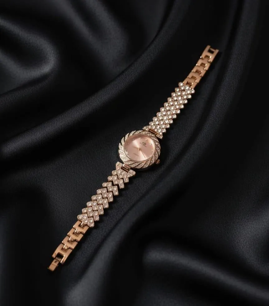 Women's Rose Gold Quartz Watch with Chain Strap - 1 Pc