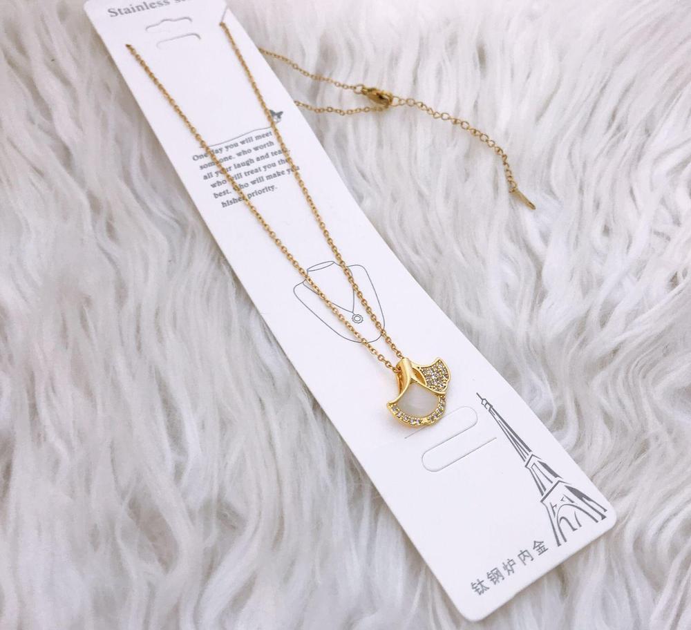 Beautiful Artificial Stone Pendant