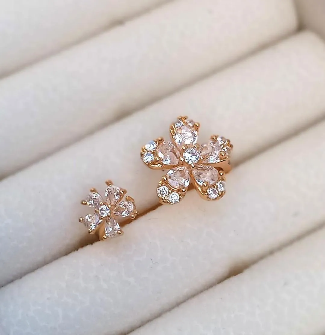 Flower Design Gold Plated Crystal Adjustable Ring