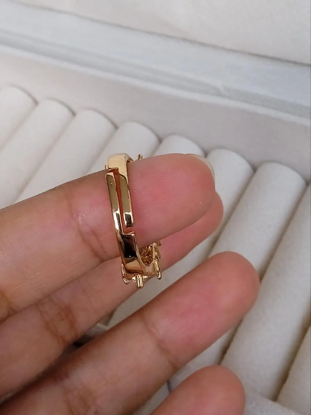 Vintage Gold Plated Crystal Ring for Pakistani Women — Buy Online in Pakistan | Cash on Delivery