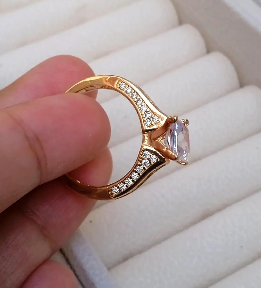 Vintage Gold Plated Crystal Ring for Pakistani Women — Buy Online in Pakistan | Cash on Delivery