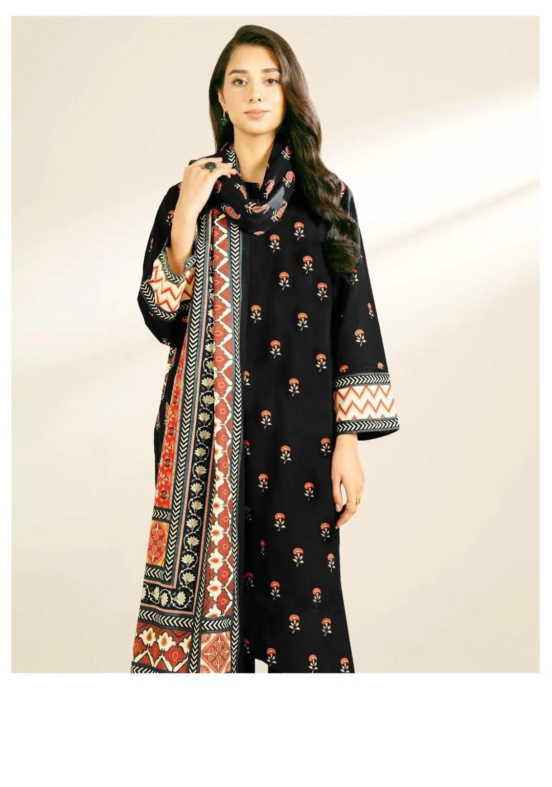 3 Pcs Women's Unstitched Printed Suit