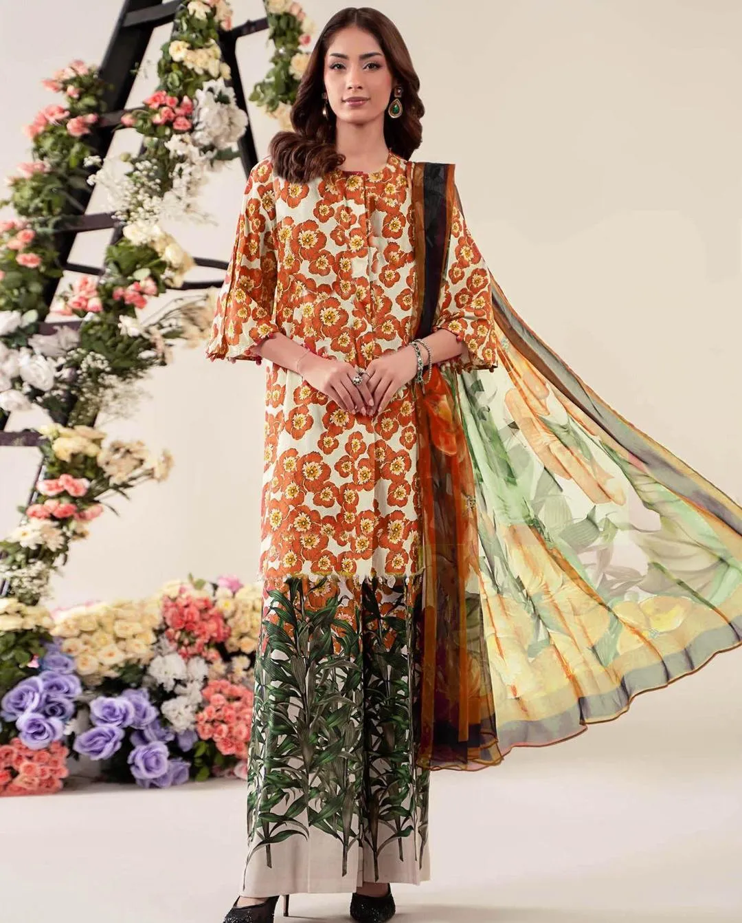 3 Pcs Women's Unstitched Printed Suit