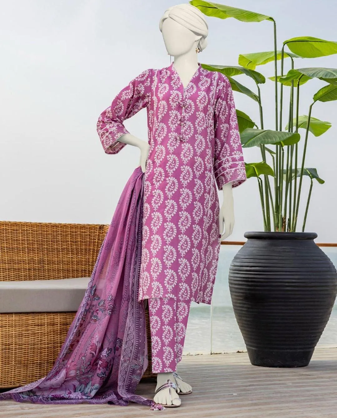 3 Pcs Women's Unstitched Printed Suit