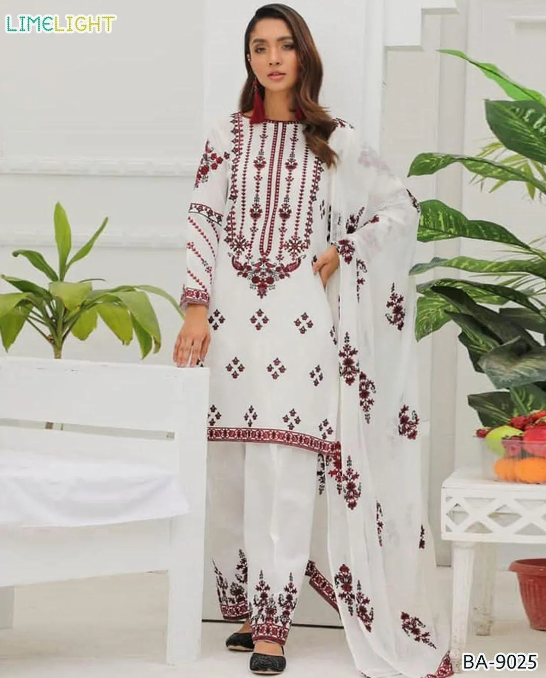 3 Pcs Women's Unstitched Embroidered Suit