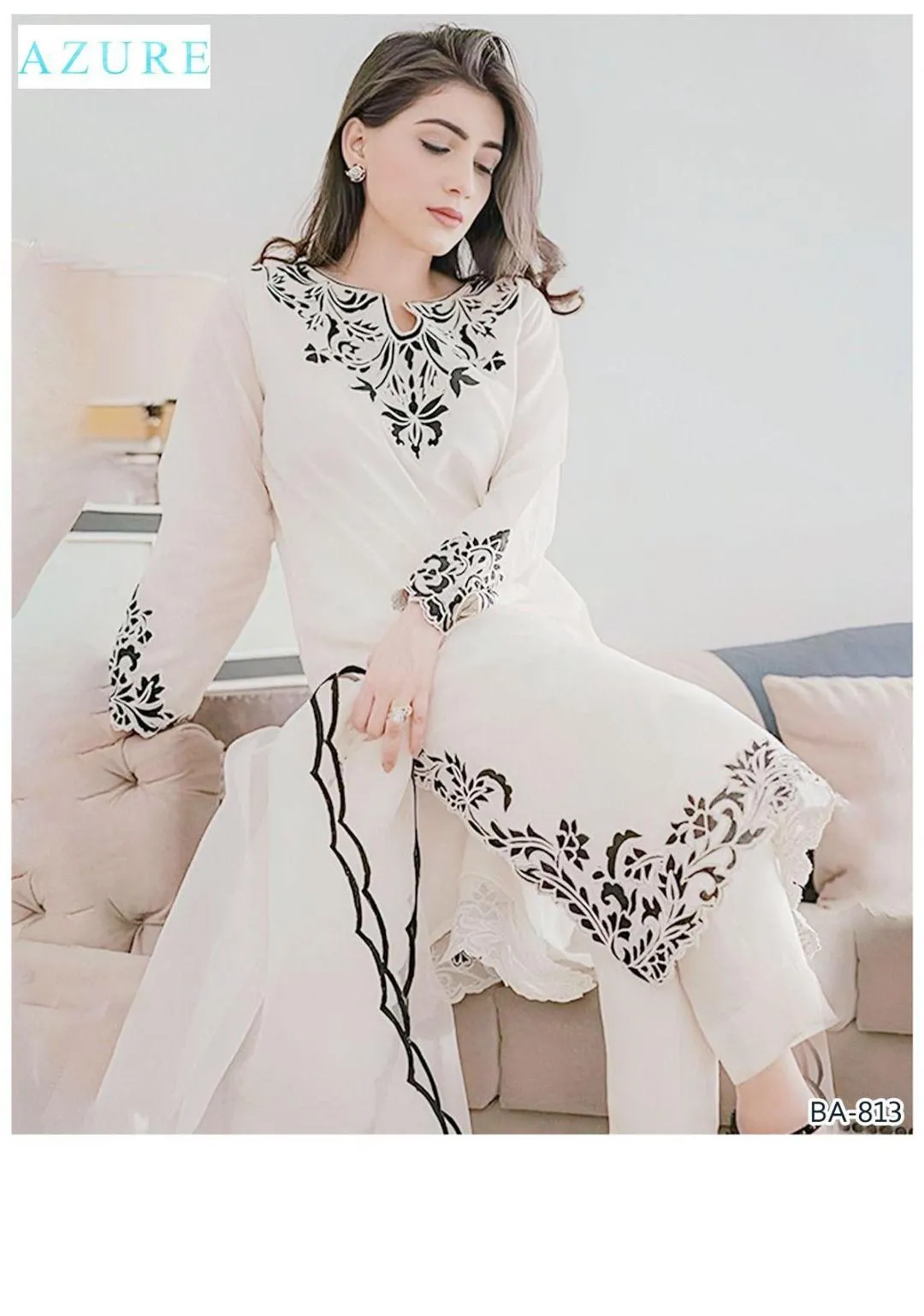 3 Pcs Women's Unstitched Embroidered Suit