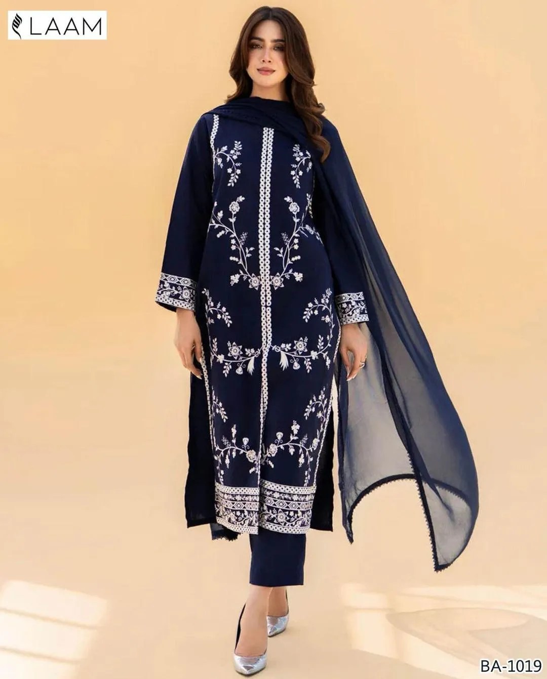 2 Pcs Women's Unstitched Embroidered Suit