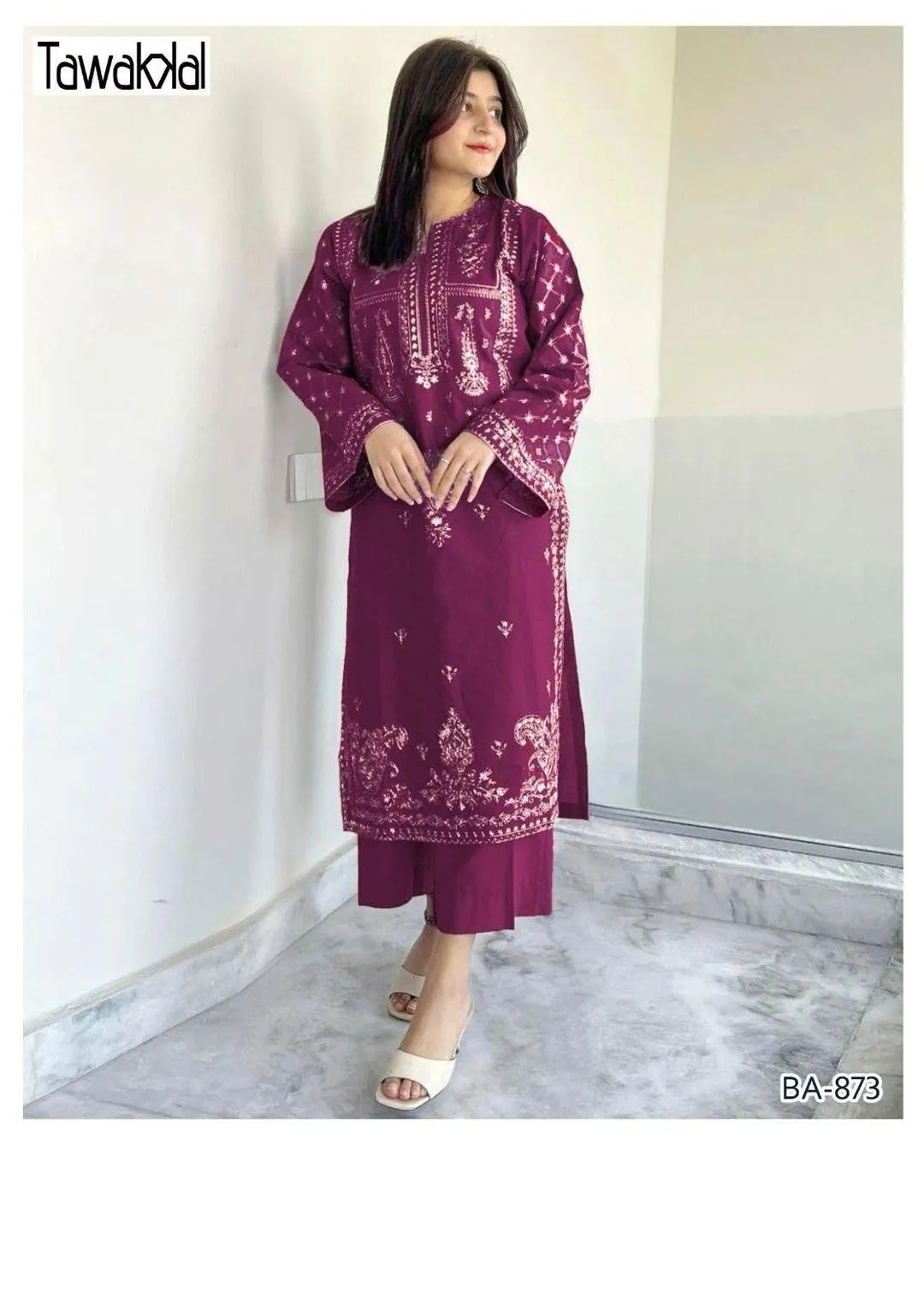 2 Pcs Women's Unstitched Embroidered Suit