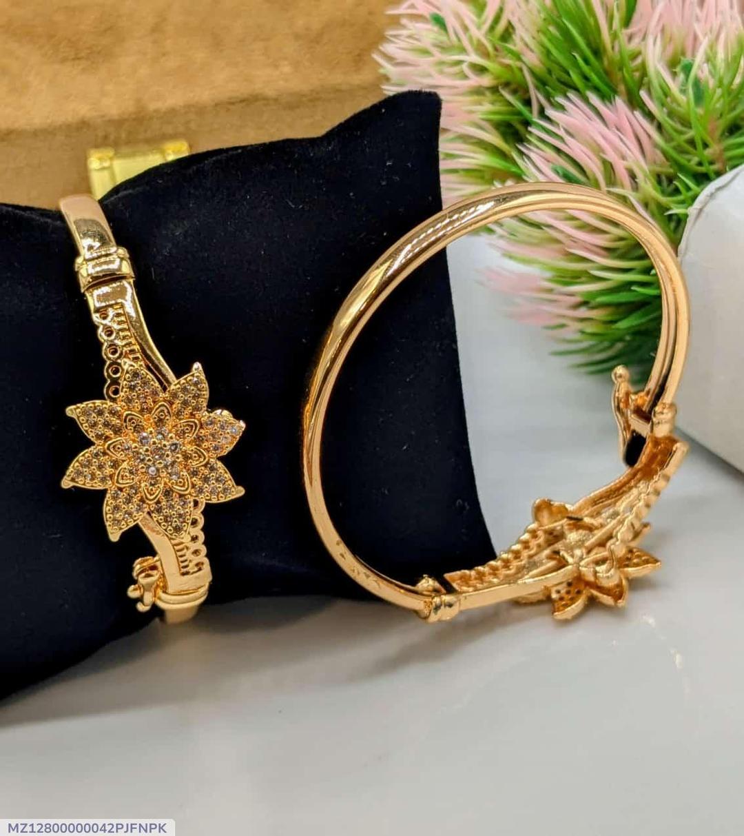 Gold Floral Bangle Set for Women Elegant Accessories – Markaz