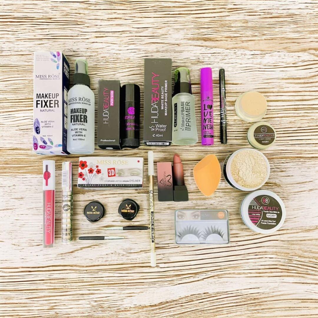 Ultimate 15 in 1 Makeup Deal -  A