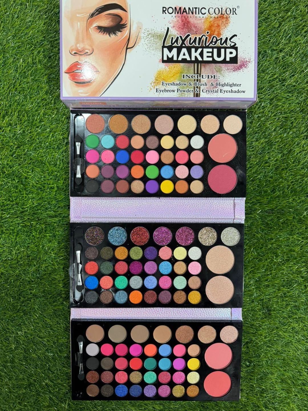 Colors Multicolor Matte And Glitter Eyeshadow Palette