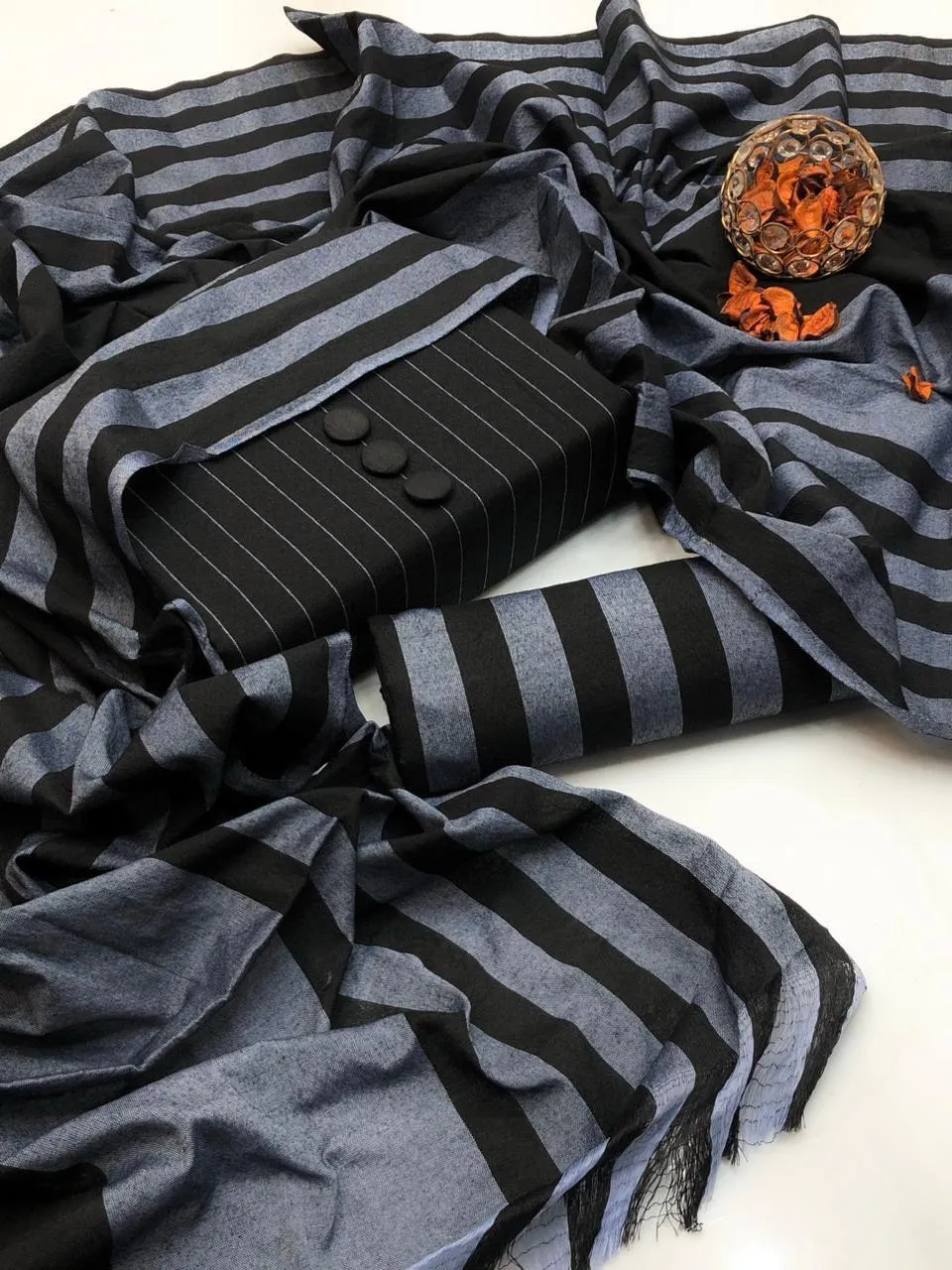 3 Pcs Women's Unstitched Plain Suit