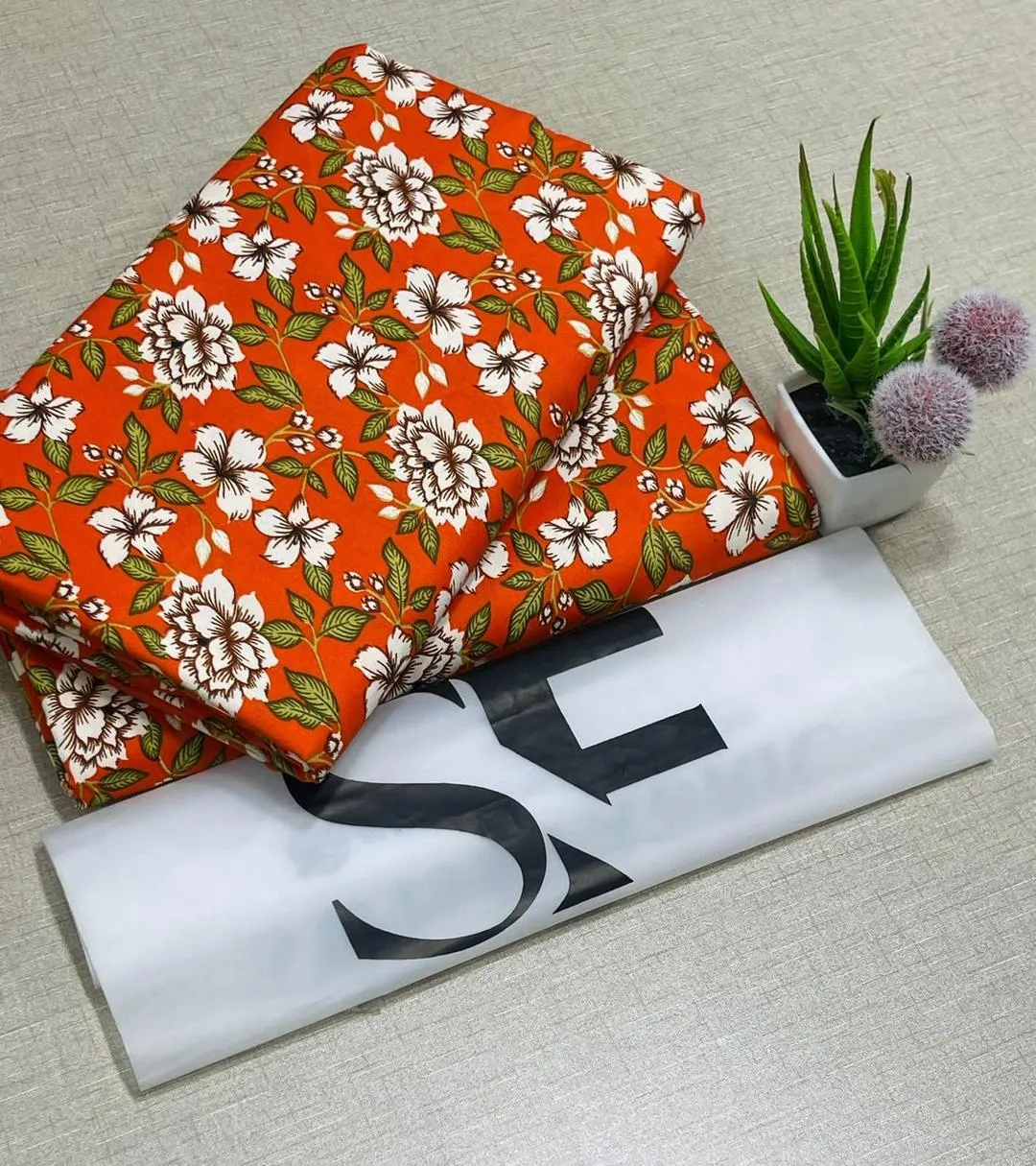 2 Pcs Women's Unstitched Printed Suit