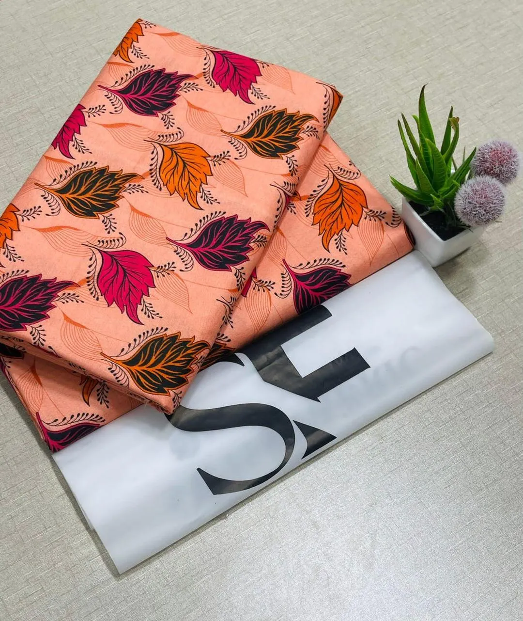 2 Pcs Women's Unstitched Printed Suit