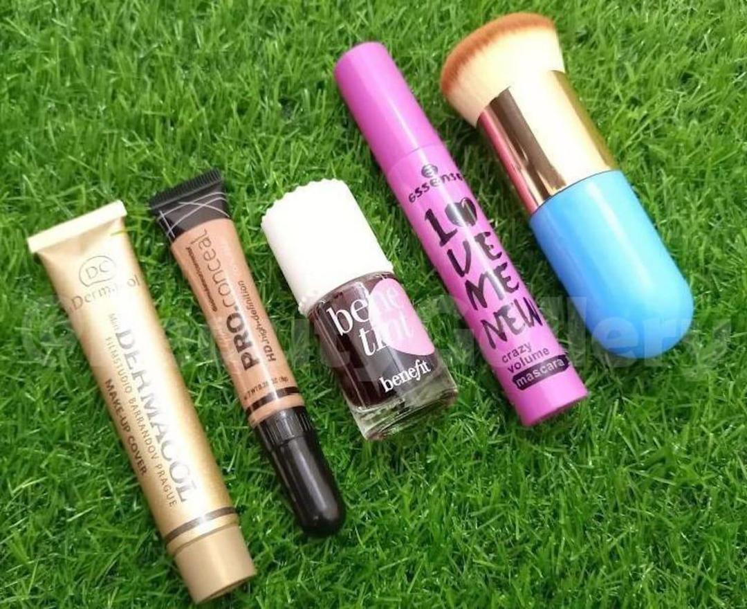 5 in 1 Makeup Deal - Foundation, Concealer, Lip Tint, Mascara & Brush Set