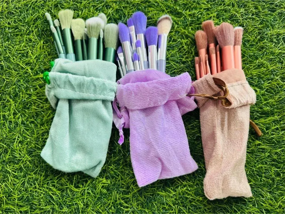 13 Pcs Reusable Makeup Brushes Set, Pack Of 3