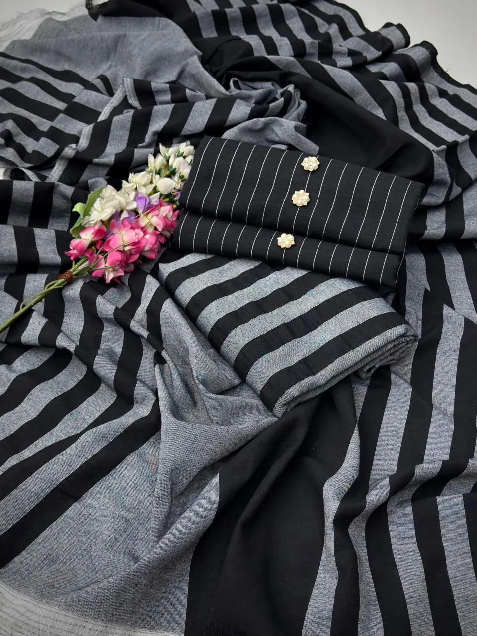 3 Pcs Women's Unstitched Plain Suit