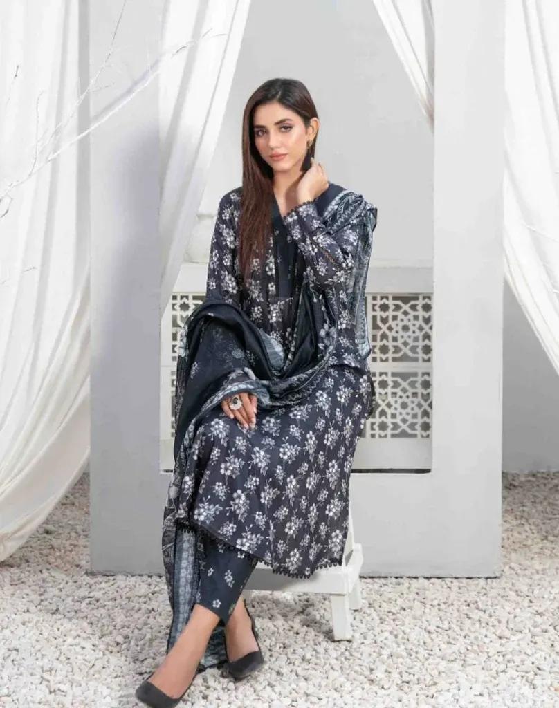 3 Pcs Women's Unstitched Lawn Printed Suit
