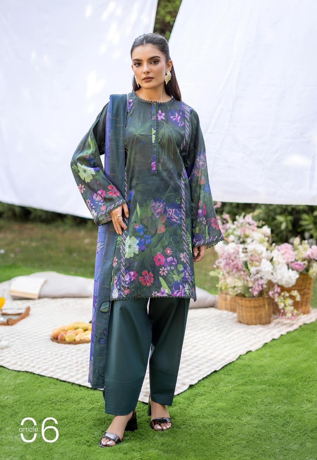 3 Pcs Women's Unstitched Printed Suit