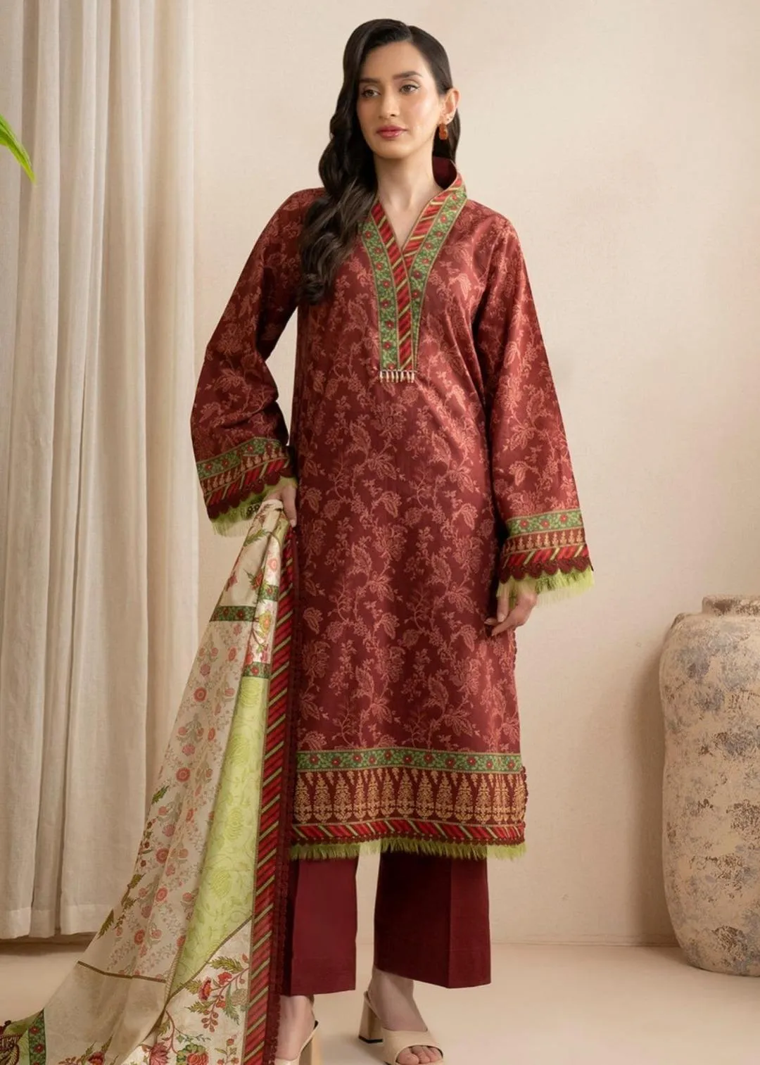 3 Pcs Women's Unstitched Printed Suit