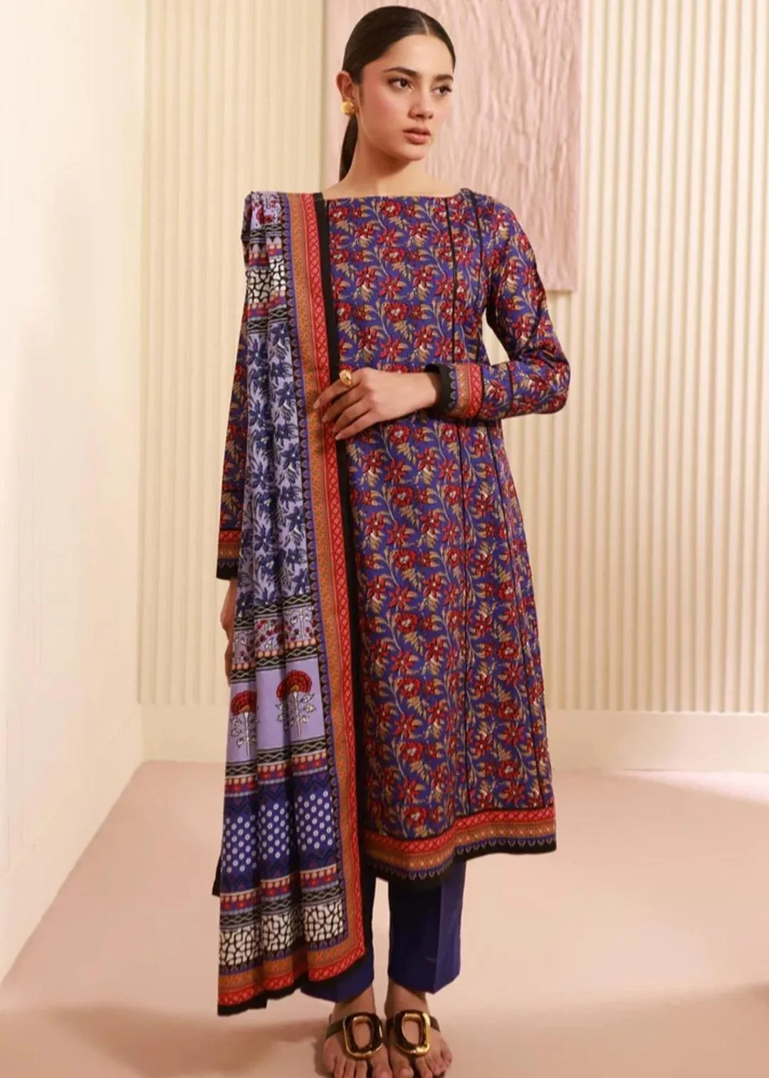 3 Pcs Women's Unstitched Printed Suit