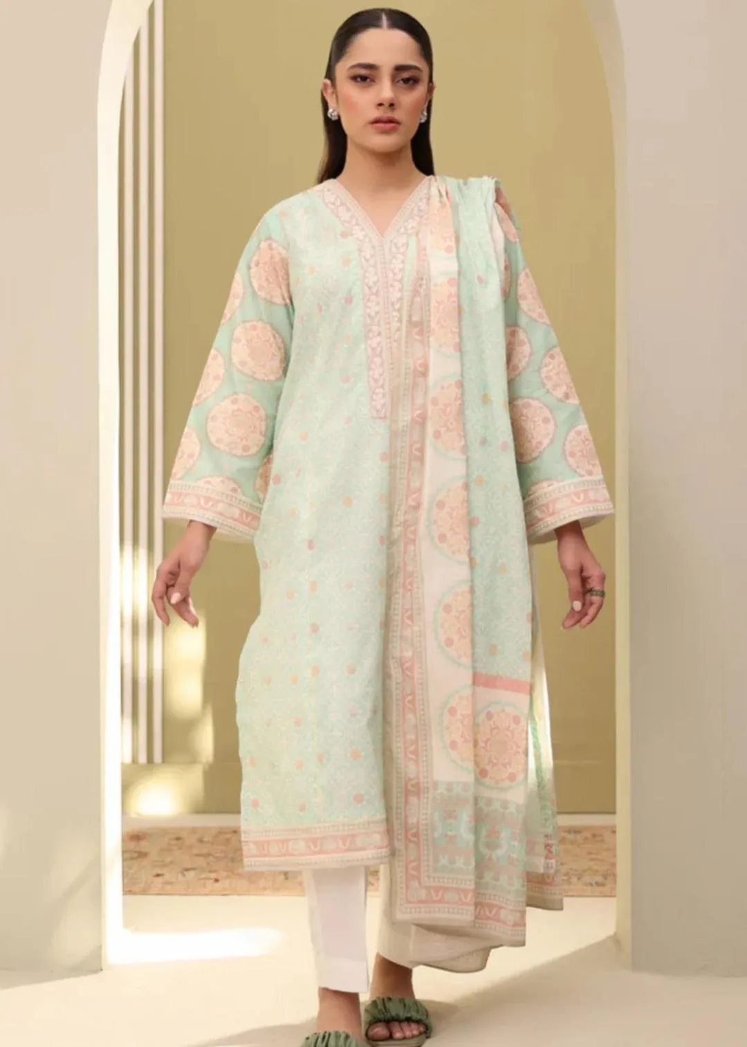 2 Pcs Women's Unstitched Printed Suit