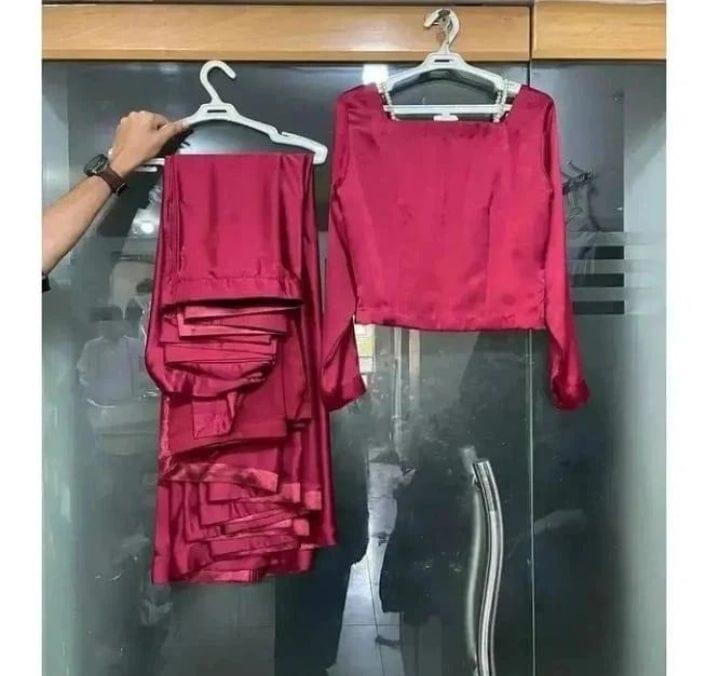 Stitched Saree in Luxurious Silk – 1 Pc Maroon Plain Design