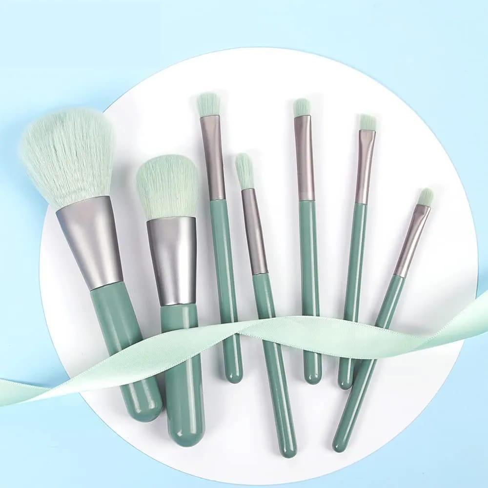 7 Pcs Perfect Makeup Accessory: 1 Pcs Makeup Brushes Set for Flawless Application