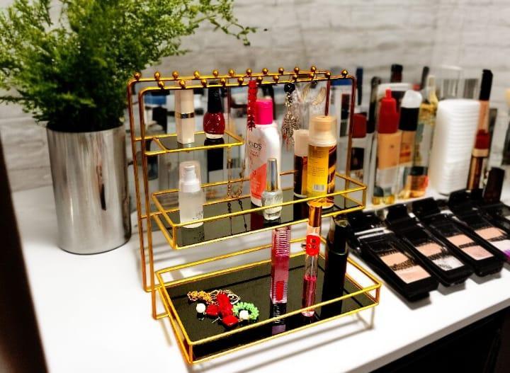 Elevate Your Vanity with a Sleek Makeup Organizer - Perfect Storage Solution for Organized Makeup!