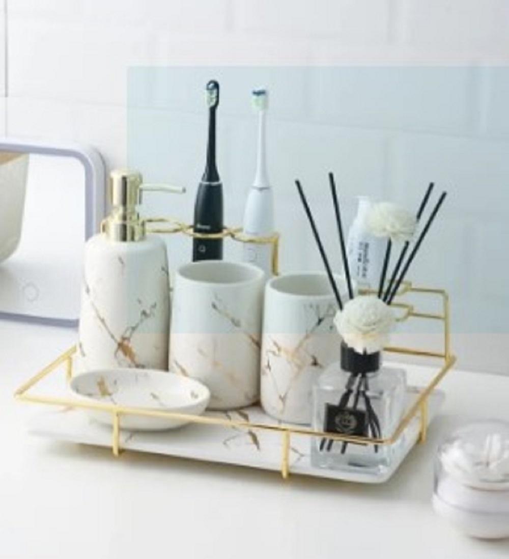 Storage Solution for Organized Makeup - Makeup Brush Organizer