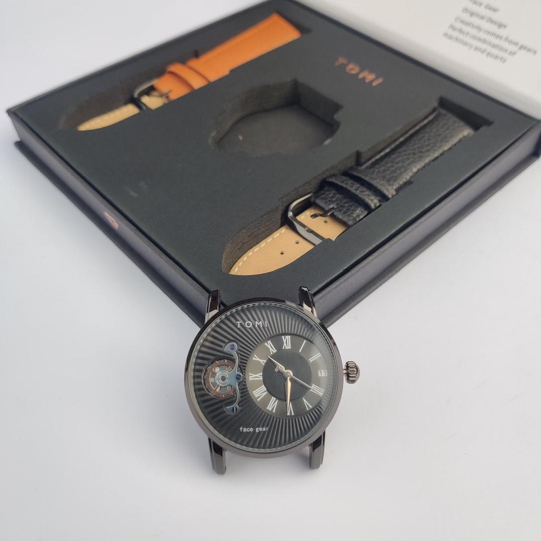 Men's Quartz Watch Set with 3 Pcs - 1 Analogue Watch & 2 Straps