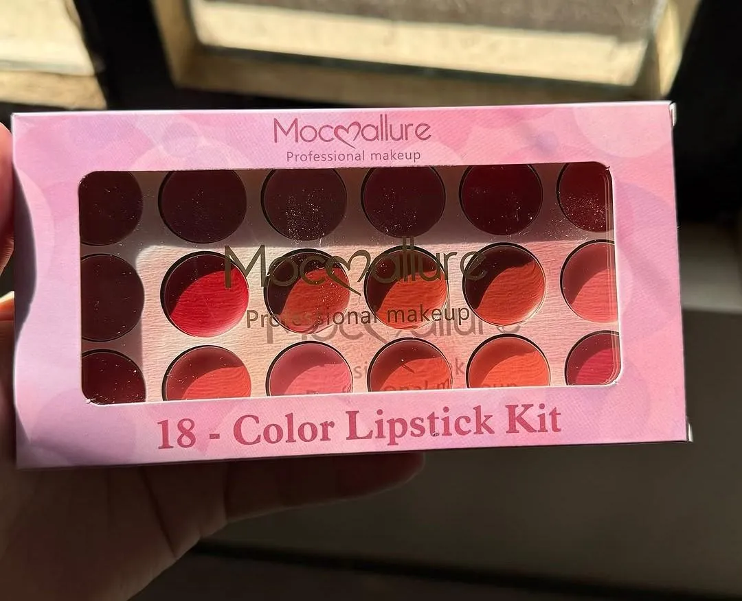 Matte Finish Lipstick Collection - 18 Pcs in Stunning Shades of Pink, Red & Nude