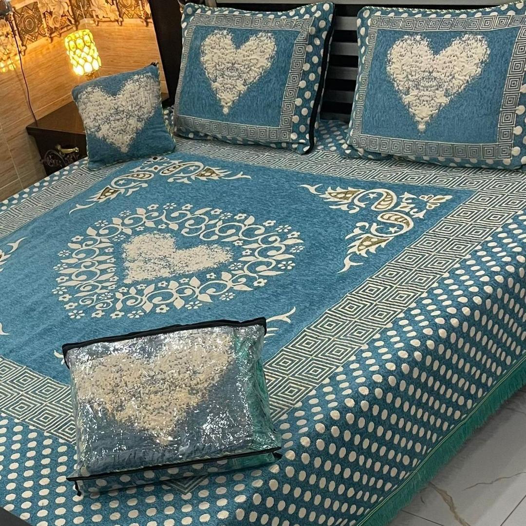 Luxurious Velvet Jacquard Double Bedsheet Set - 4 Pcs with Printed Design