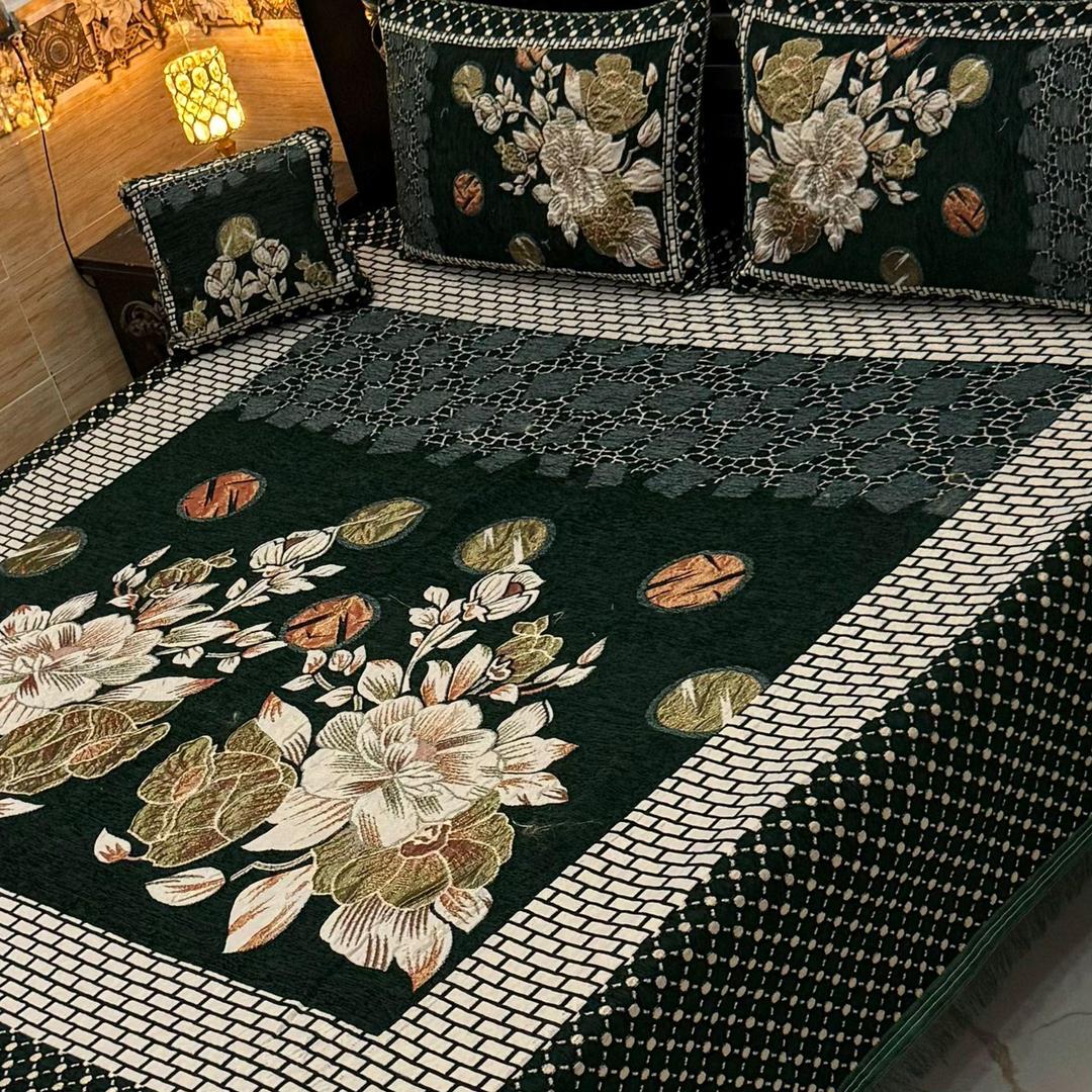 Stylish 4 Pcs Velvet Jacquard Embroidered Double Bedsheet