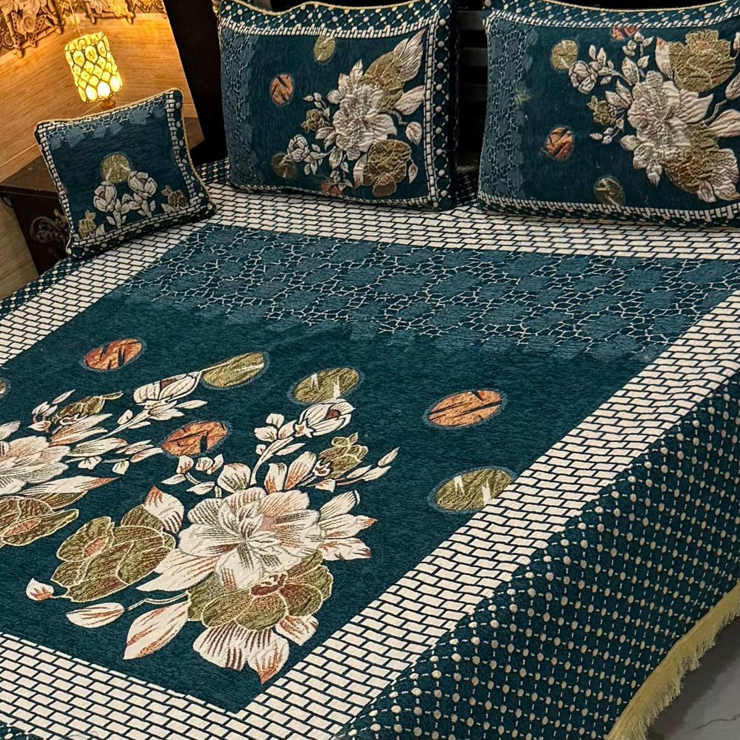 Stylish 4 Pcs Velvet Jacquard Embroidered Double Bedsheet