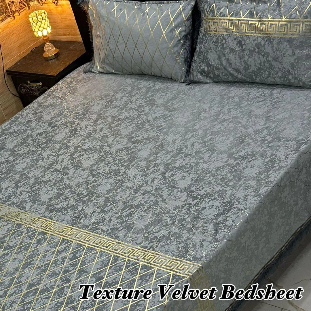 Luxurious 3 Pcs Velvet Textured Double Bedsheet