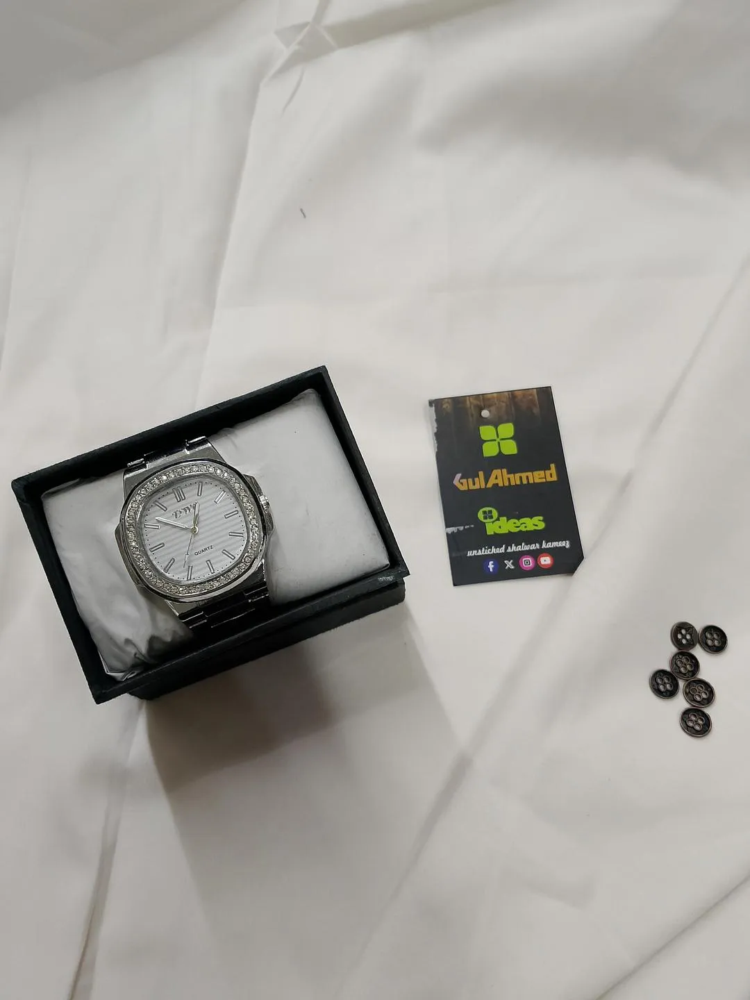 Men’s Unstitched Wash And Wear Plain Suit