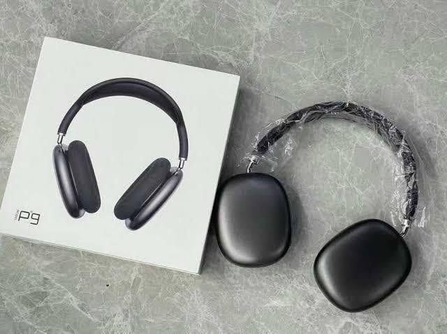 Black Headphone