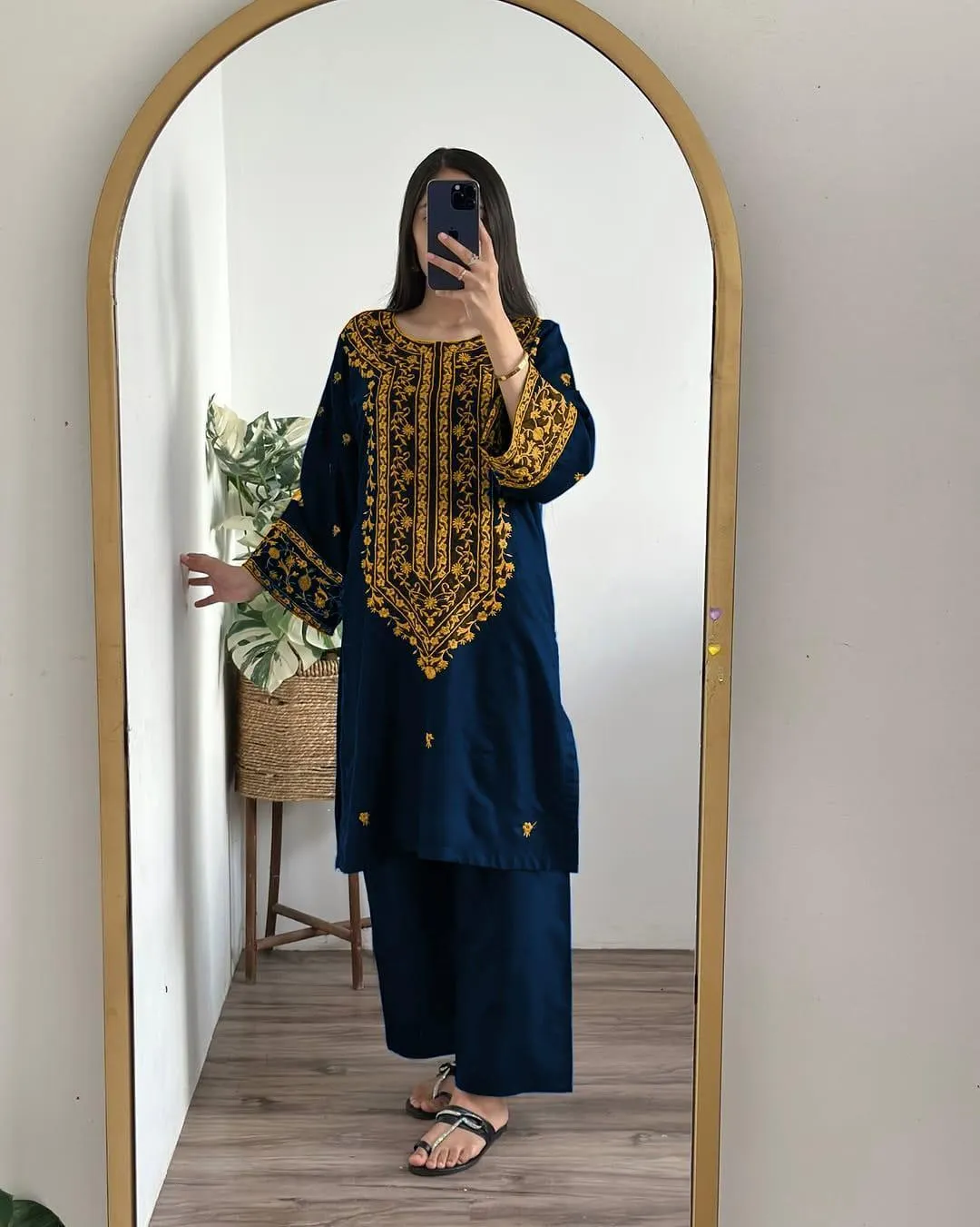 2 Pcs Women's Stitched Cotton Embroidered Co-Ord Set